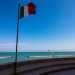 Nella foto Marlene si trova proprio nel punto in cui ci troviamo noi ora, l dove il cielo azzurro si confonde quasi con il mare, l dove viene voglia di volare
